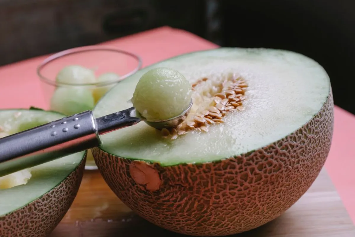 cut melon